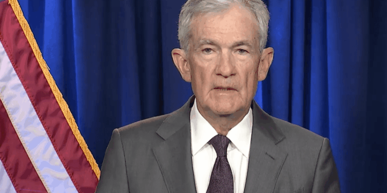 Investors Dump U.S. Assets Amid Fears of End of Fed Independence