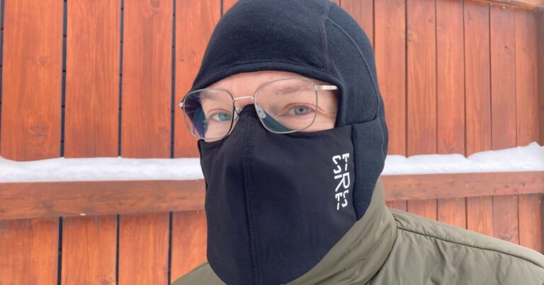 Stratus Balaclava Prevents Fogging on Glasses in Cold Weather