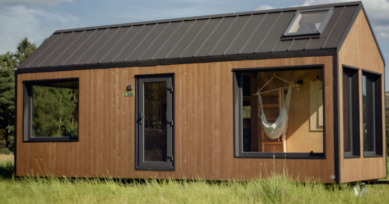 Julia’s Tiny House Provides Adaptable Layout for Family Residence and Remote Work